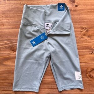 💚 Adidas Women's Baby Blue Tight Fit High Rise Full Length Bike Shorts Small